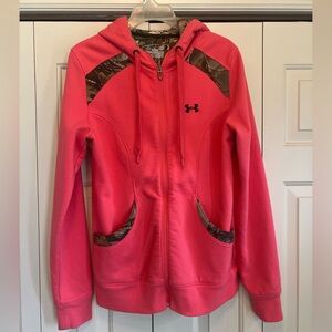 Under Armour Semi-Fitted Camo Full-Zip Cozy Hoodie
Ladies size large, (Med fit)